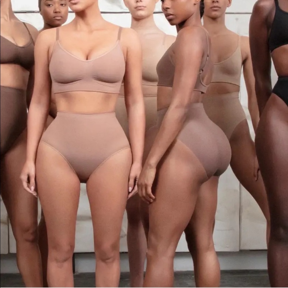 SKIMS MID WAIST BRIEF